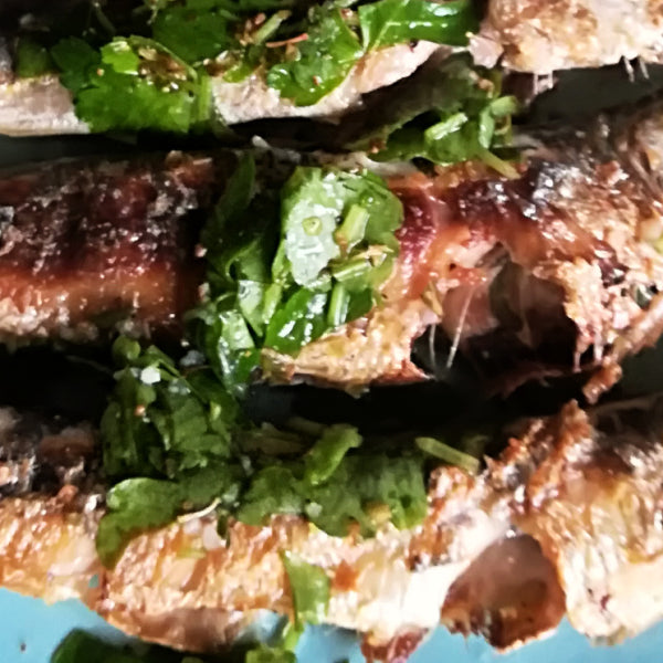 SkinnyLover recept: gegrilde sardines met salsa salmoriglio van Tom